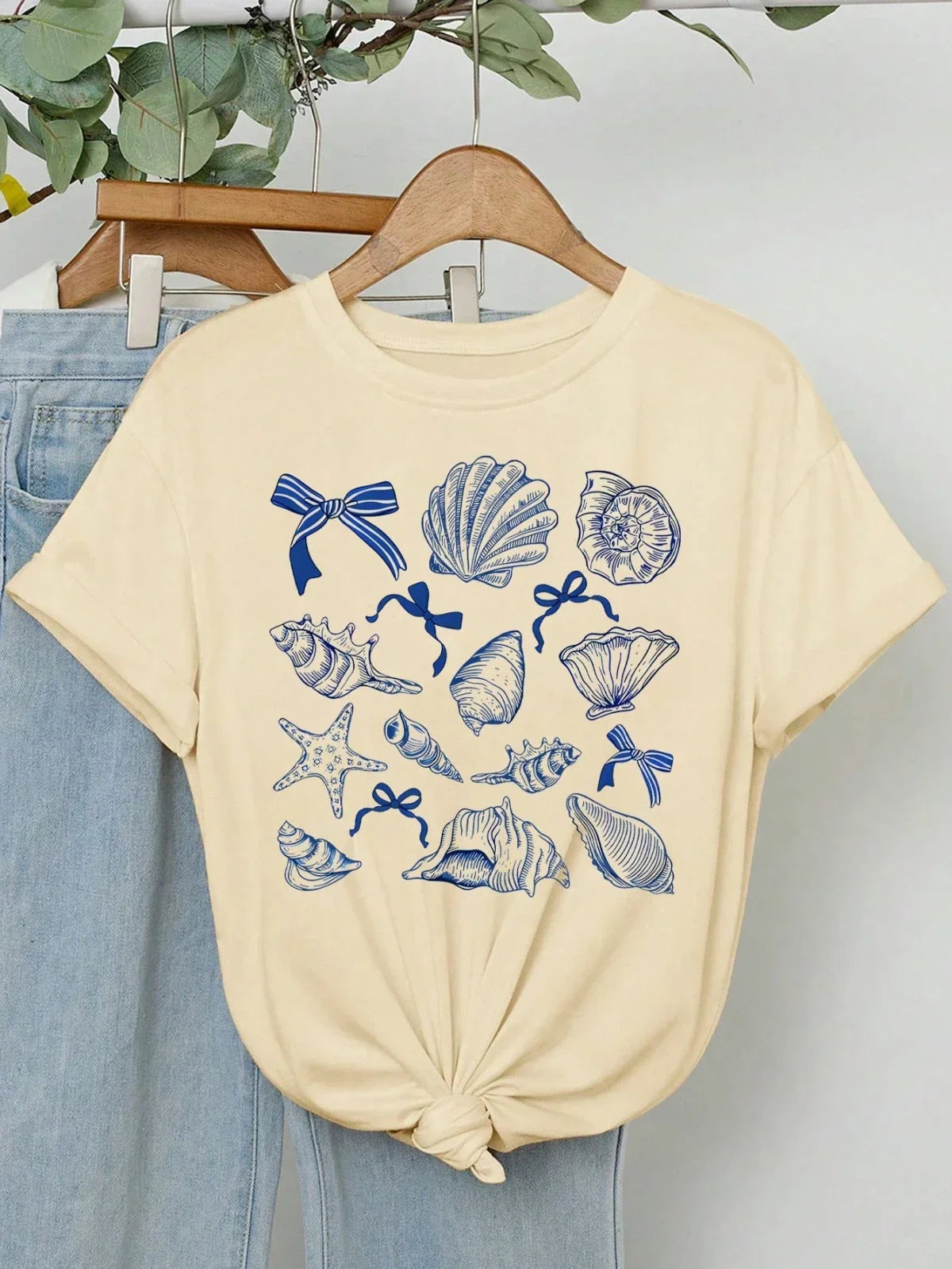 Conch Bow Graphic Tee